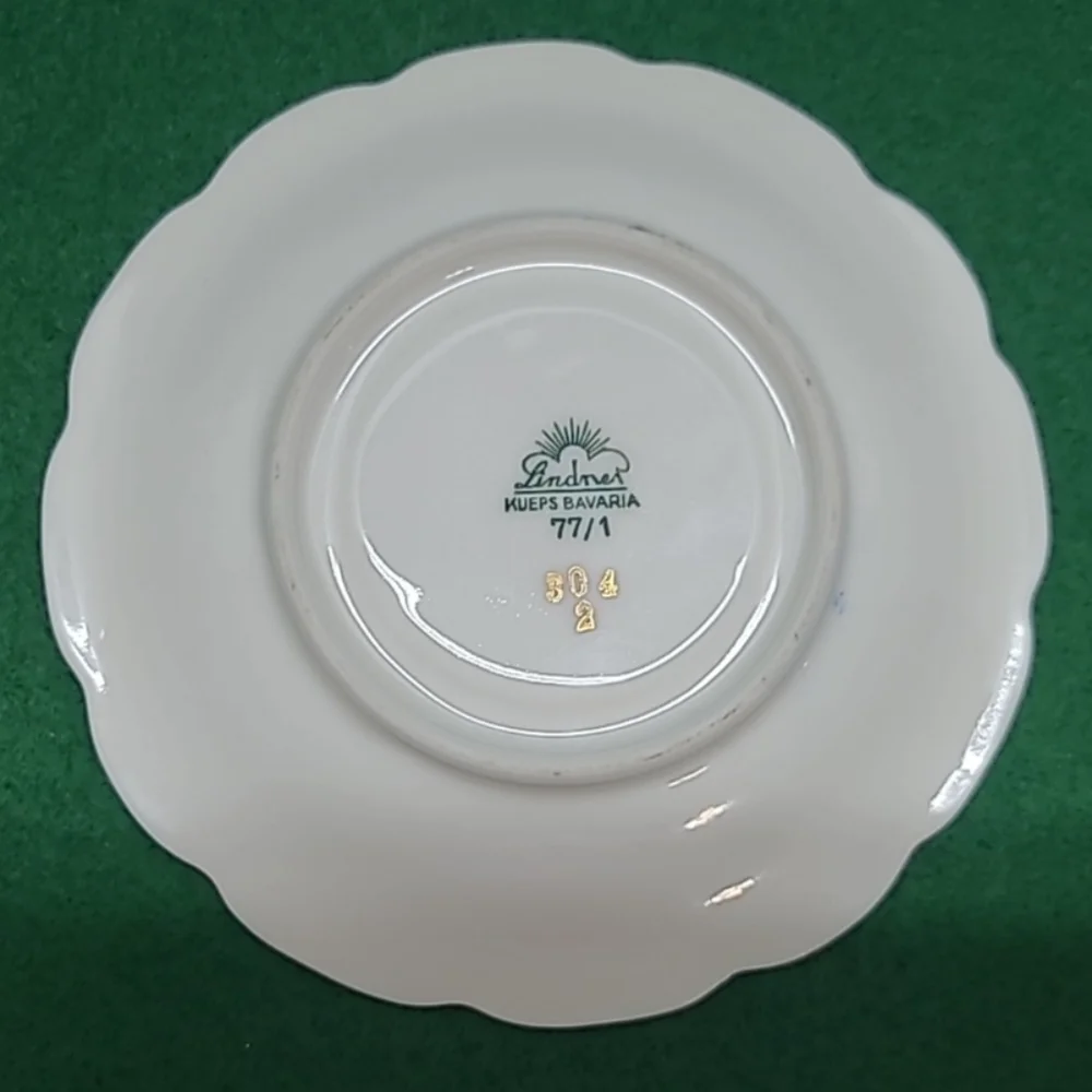 Tea Cup Saucer Lindner Kueps Bavaria Orange and White with gold Bone China‎ rare